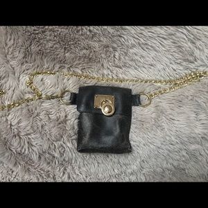 N w/o T MICHAEL KORS CHAIN BELT BAG